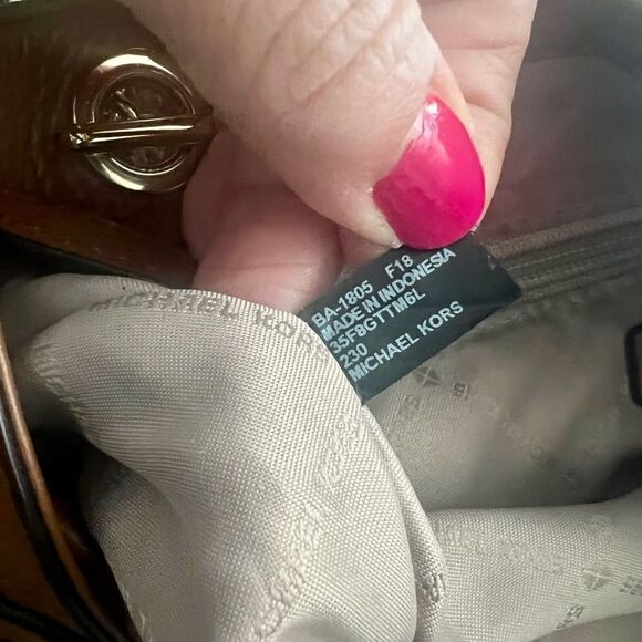 Michael Kors Saddle Brown Leather Gold Studded Chain Handbag - Picture 9 of 12